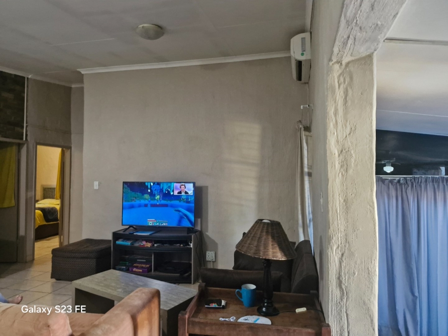 2 Bedroom Property for Sale in Meerhof North West